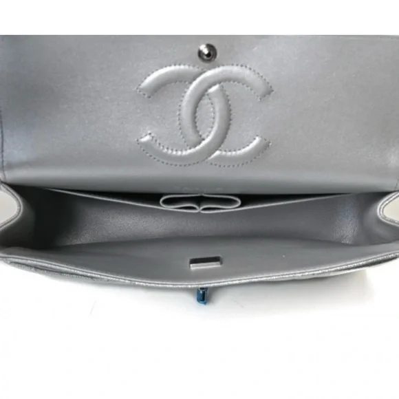 **SOLD** CHANEL Glittered Metallic Caviar Medium Double Flap LIMITED EDITION - Picture 10 of 12